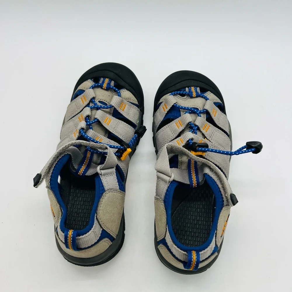 KEEN Newport H2 Boys Closed Toe Hybrid Sandals – Gray with Blue Accents Size 4
